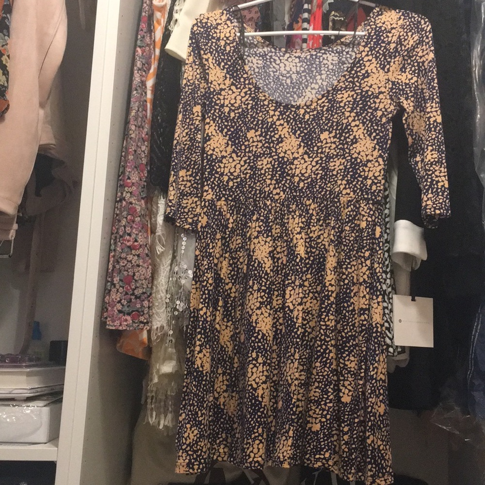 Dress - Picture 2 of 2